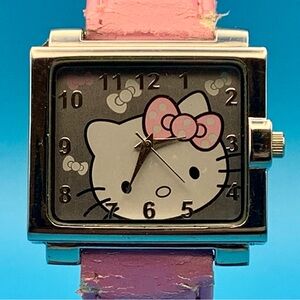 HELLO KITTY Women’s Fashion Quartz Wristwatch Working Condition